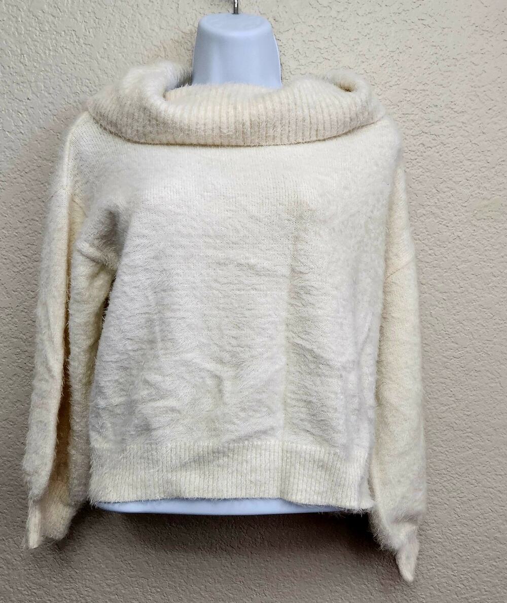 Earth Music & Ecology Cream Fuzzy Cowl Neck Cropped Sweater Large Long Sleeves